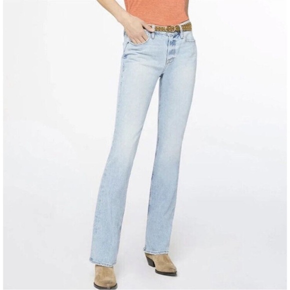 Frame Le Mini Boot Olin Light Wash Boot
Cut Jean sz 25 - Picture 10 of 10